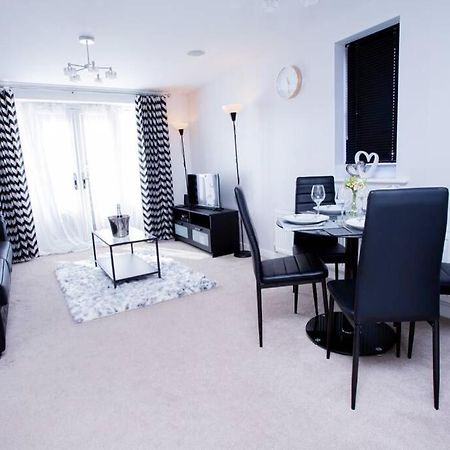 Mills Apartment - Two Bedroom En-Suite Apartment Нортгемптон Екстер'єр фото