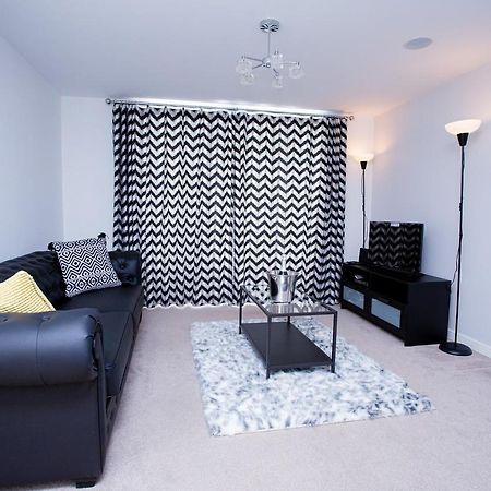 Mills Apartment - Two Bedroom En-Suite Apartment Нортгемптон Екстер'єр фото