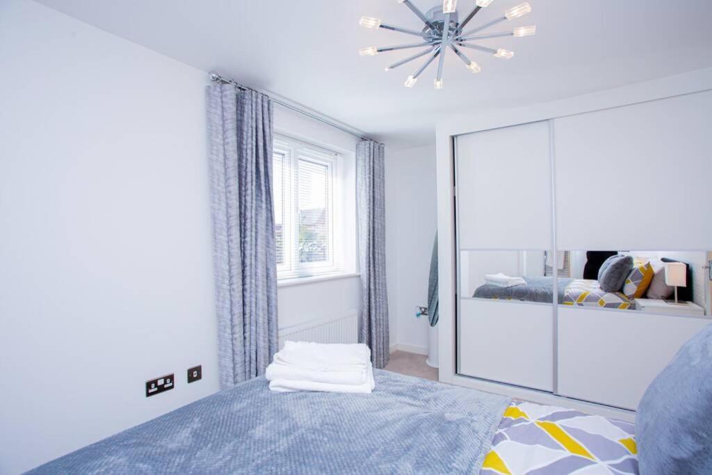 Mills Apartment - Two Bedroom En-Suite Apartment Нортгемптон Екстер'єр фото
